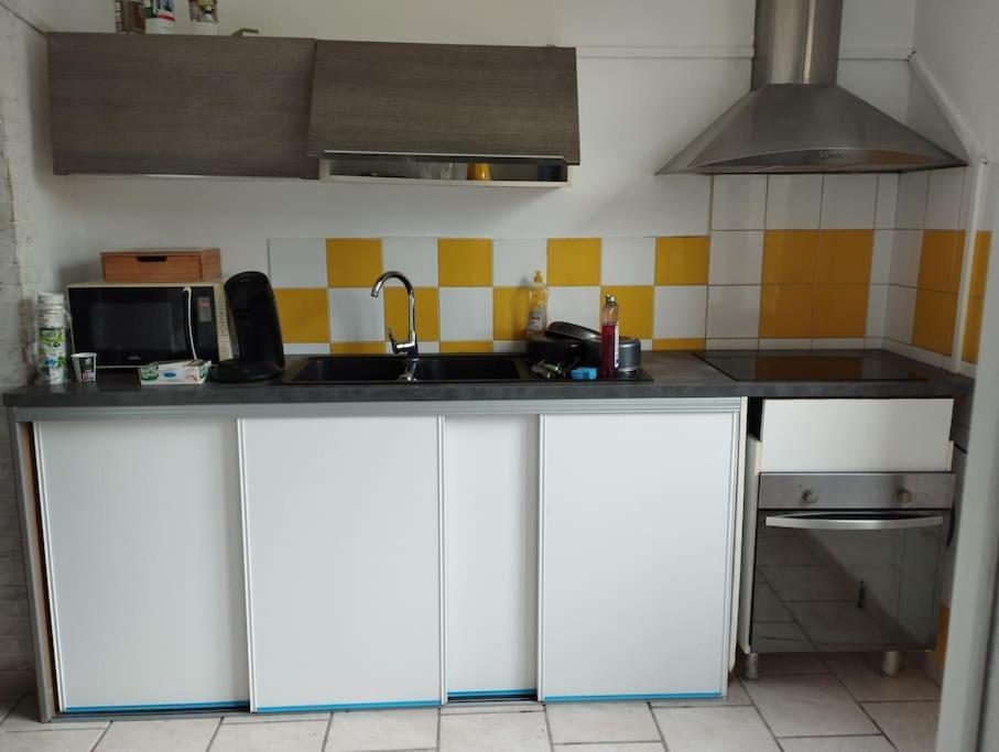 Agreable Maison Avec Parking Gratuit Apartment Амиен Екстериор снимка